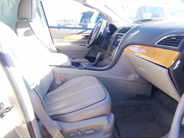 Photo 4 VIN: 2LMDJ8JKXBBJ28938 - LINCOLN MKX 