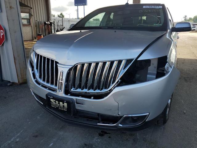 Photo 18 VIN: 2LMDJ8JKXCBL01388 - LINCOLN MKX 