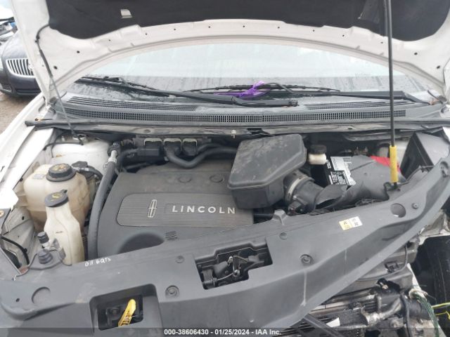 Photo 9 VIN: 2LMDJ8JKXCBL18126 - LINCOLN MKX 