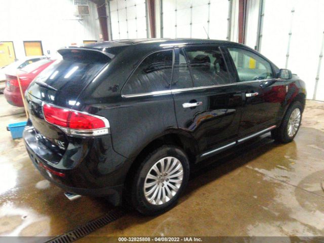 Photo 3 VIN: 2LMDJ8JKXDBL02557 - LINCOLN MKX 