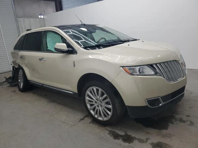 Photo 3 VIN: 2LMDJ8JKXFBL28756 - LINCOLN MKX 