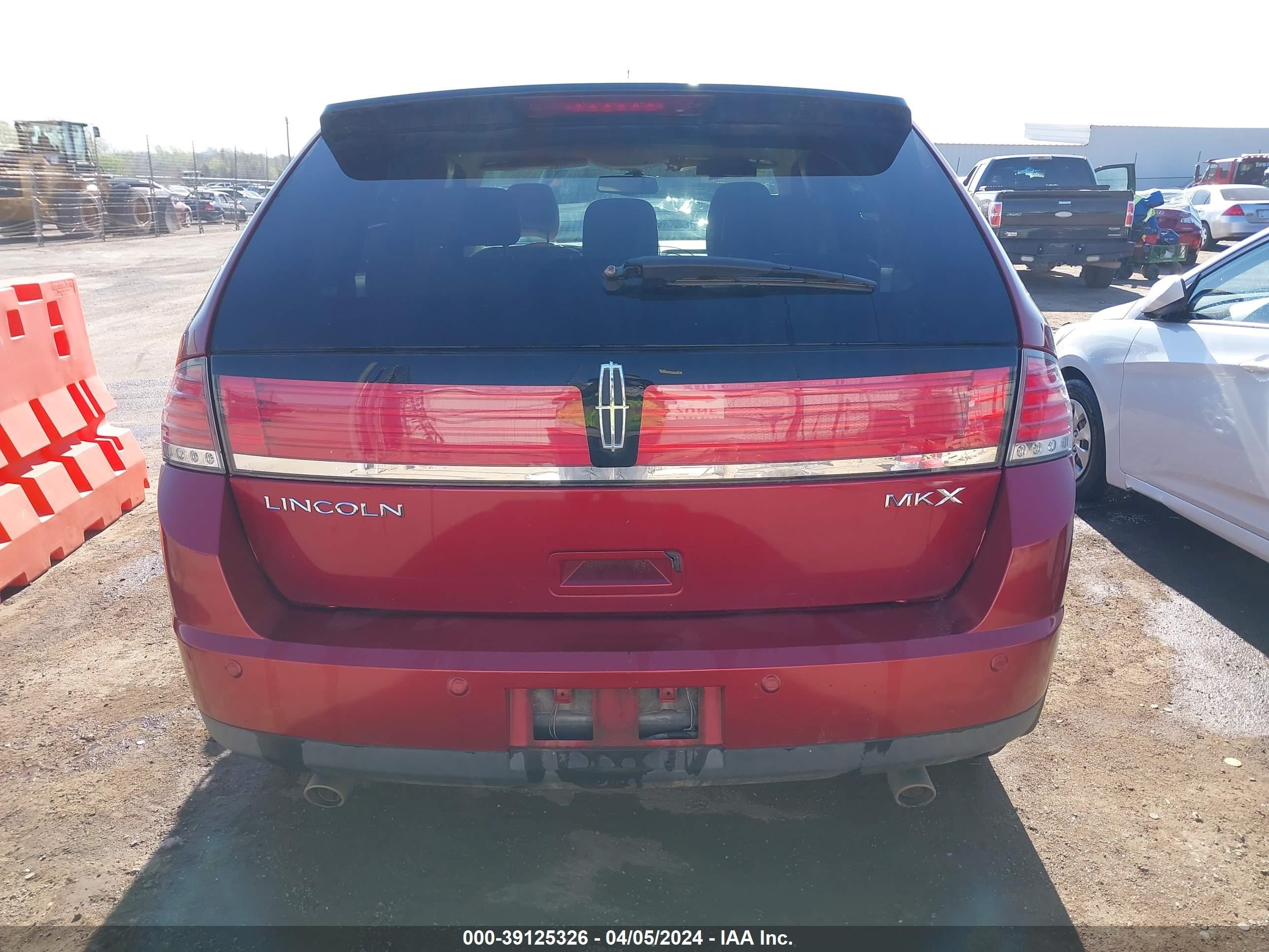 Photo 15 VIN: 2LMDU68C07BJ38752 - LINCOLN MKX 