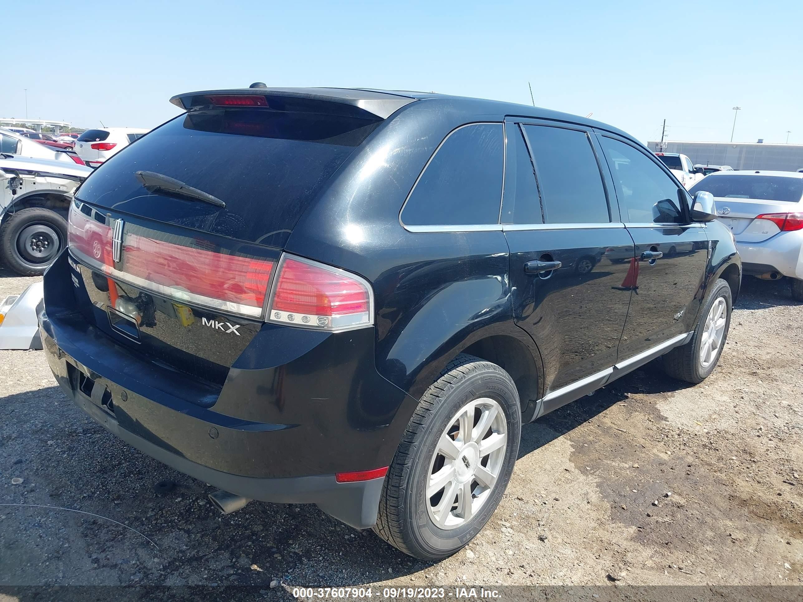 Photo 3 VIN: 2LMDU68C08BJ24710 - LINCOLN MKX 