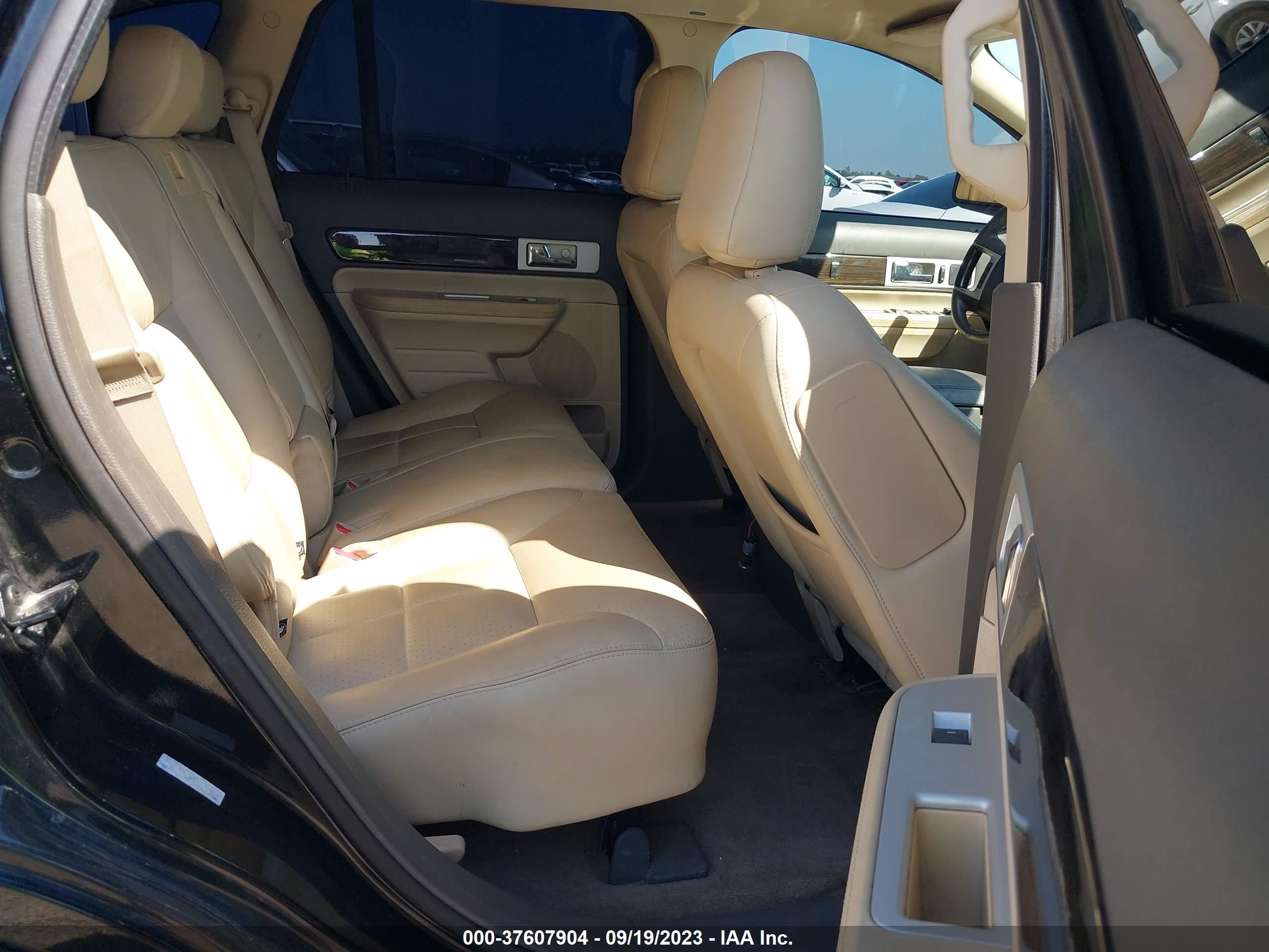 Photo 7 VIN: 2LMDU68C08BJ24710 - LINCOLN MKX 