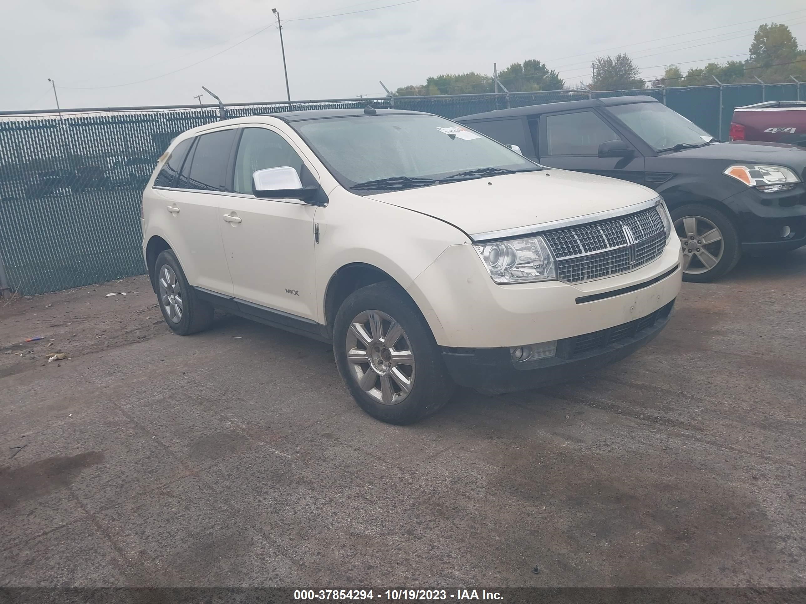 Photo 0 VIN: 2LMDU68C08BJ27199 - LINCOLN MKX 