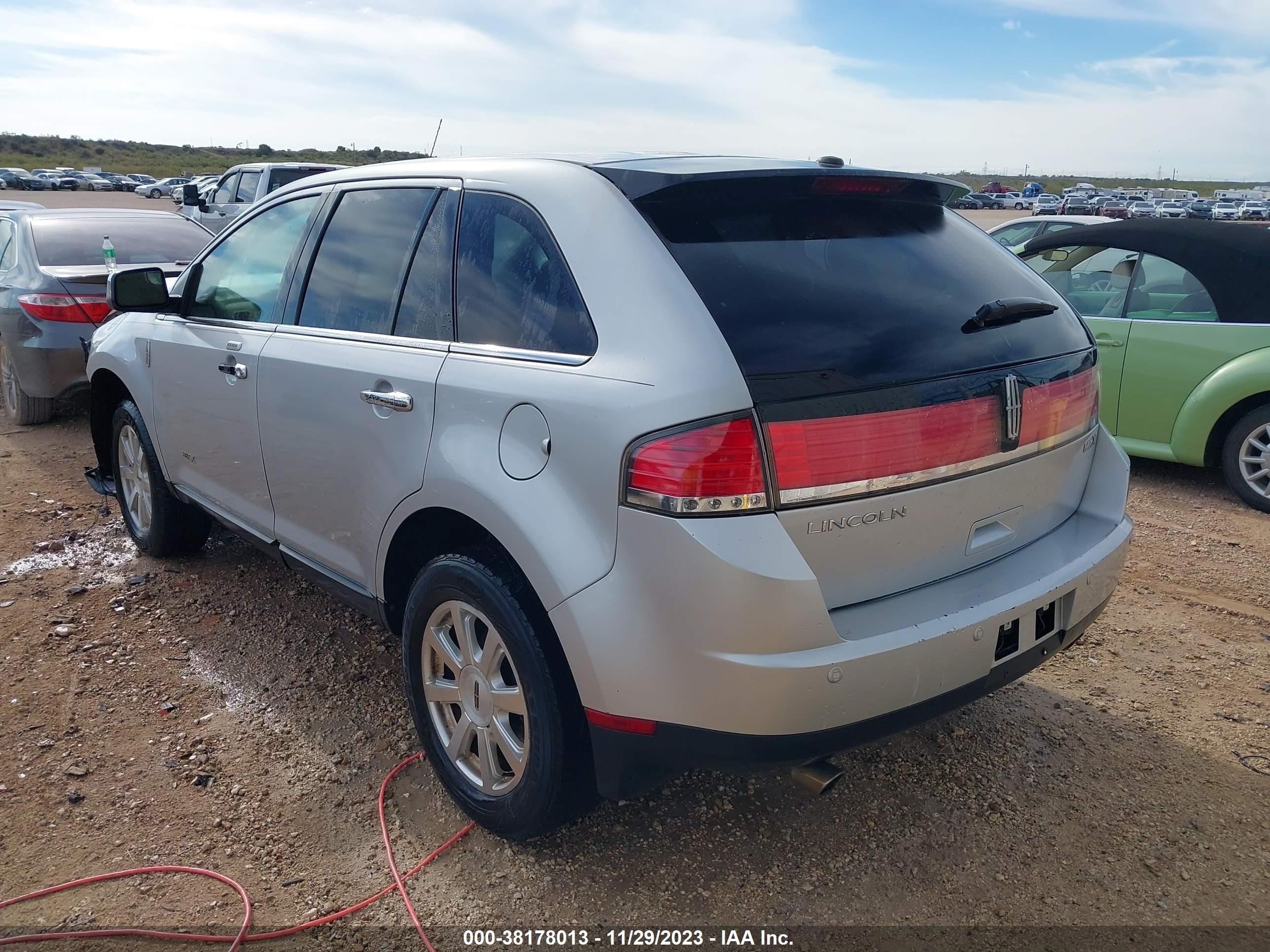 Photo 2 VIN: 2LMDU68C09BJ07908 - LINCOLN MKX 