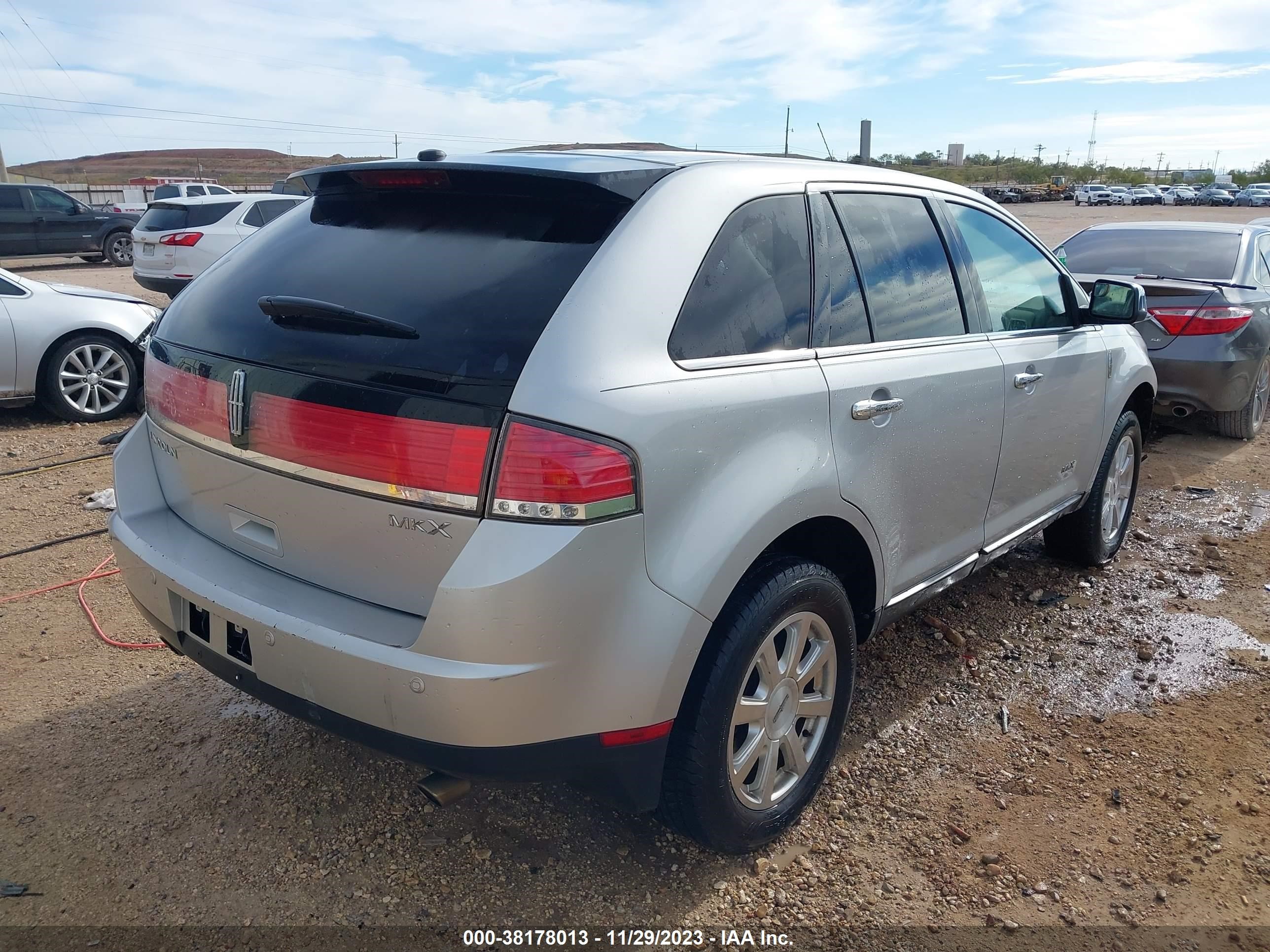 Photo 3 VIN: 2LMDU68C09BJ07908 - LINCOLN MKX 