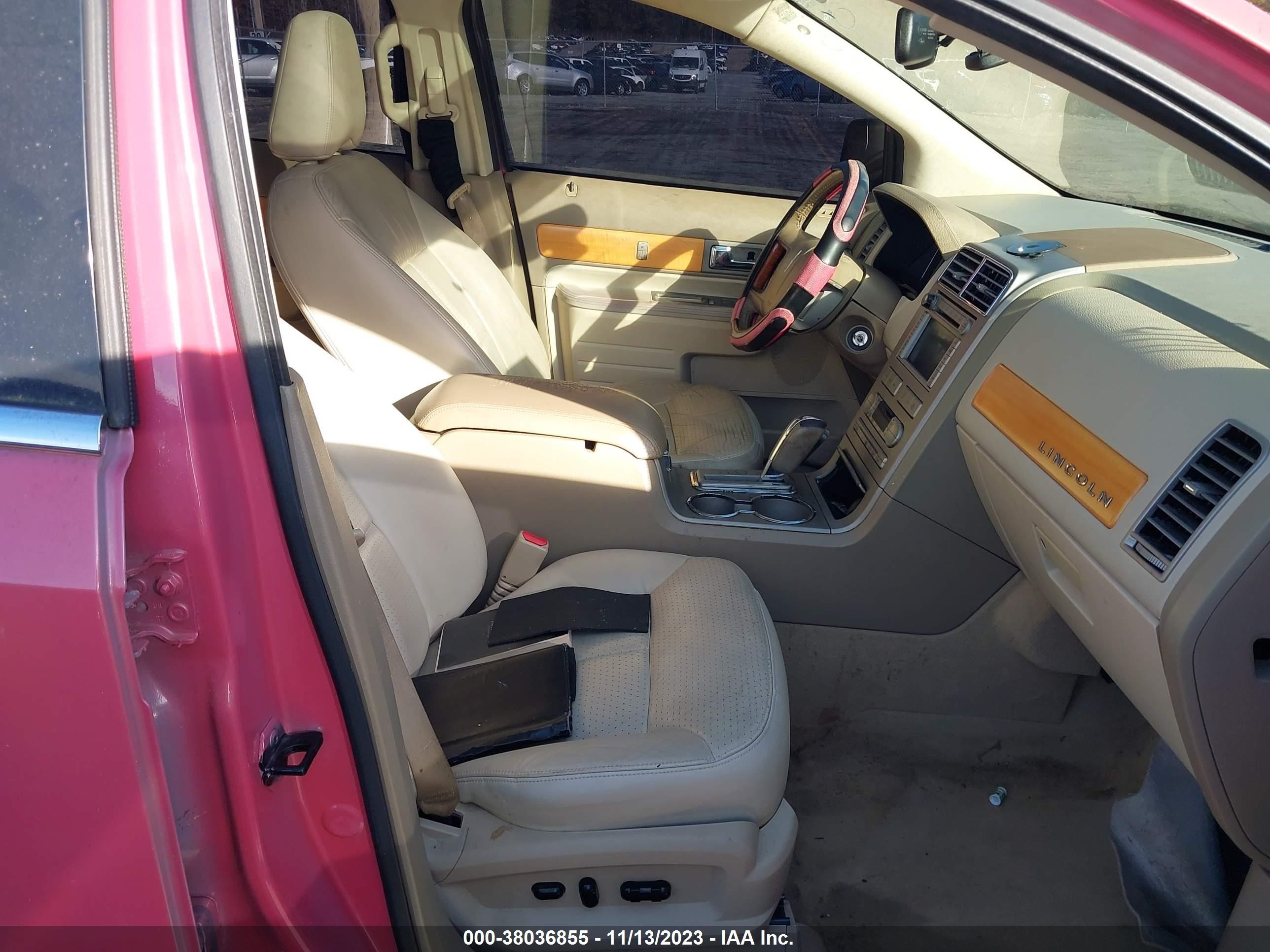 Photo 4 VIN: 2LMDU68C37BJ36977 - LINCOLN MKX 