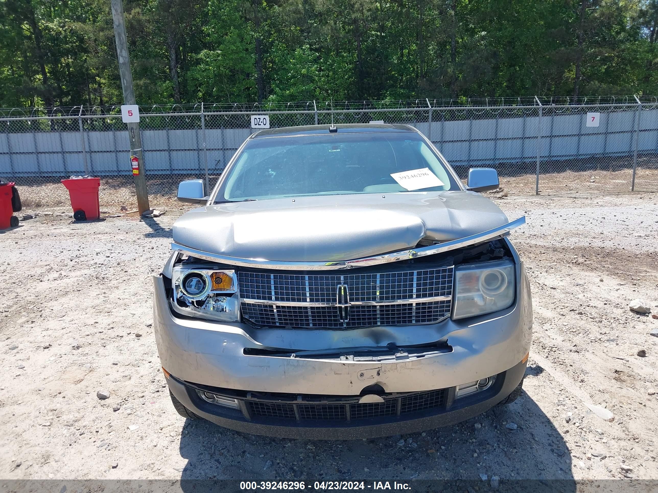 Photo 11 VIN: 2LMDU68C58BJ27053 - LINCOLN MKX 