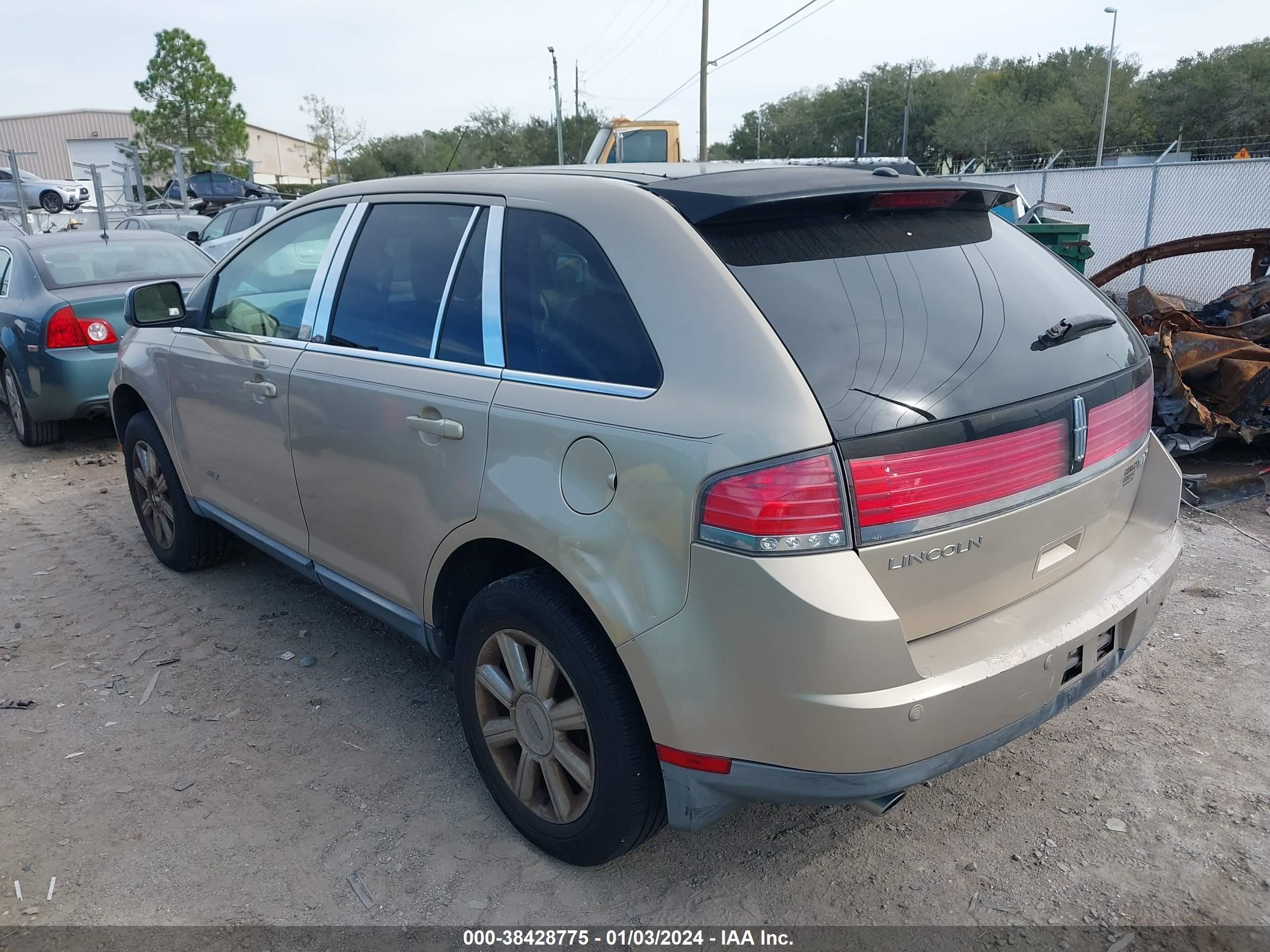 Photo 2 VIN: 2LMDU68C87BJ26204 - LINCOLN MKX 