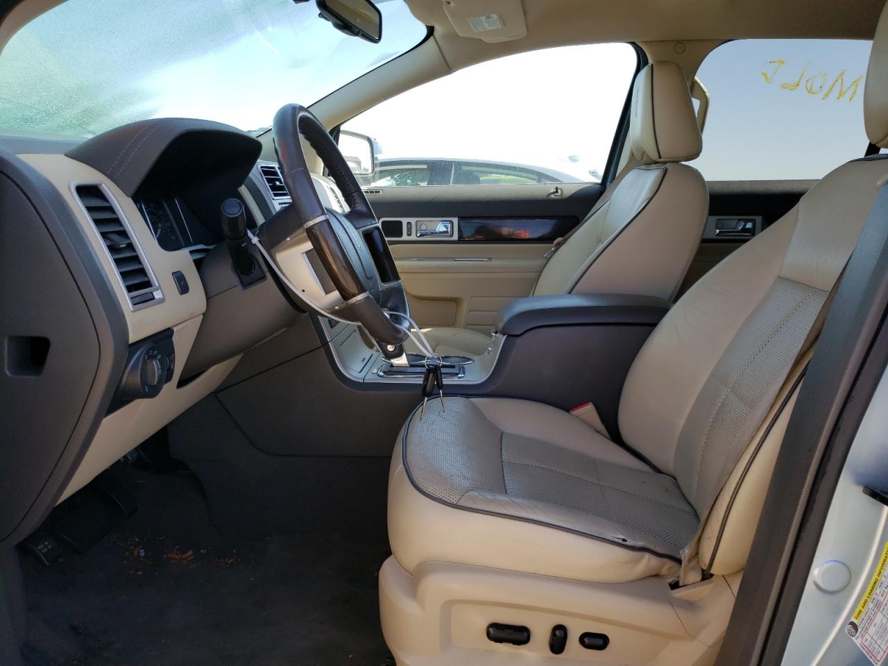 Photo 6 VIN: 2LMDU68C88BJ25121 - LINCOLN MKX 