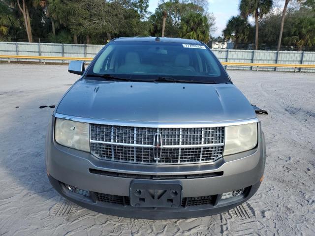 Photo 4 VIN: 2LMDU68CX8BJ38372 - LINCOLN MKX 