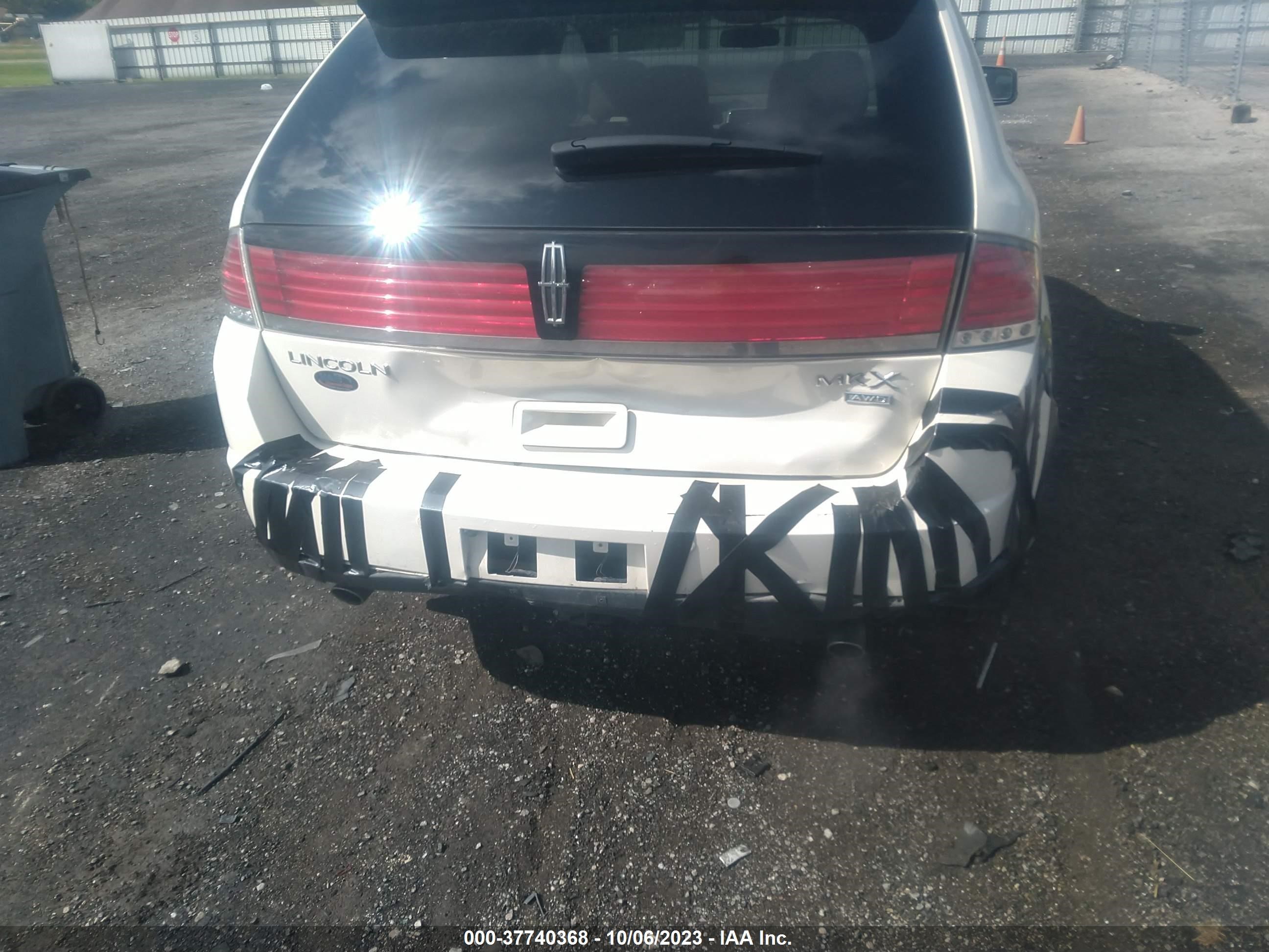 Photo 5 VIN: 2LMDU88C17BJ08204 - LINCOLN MKX 