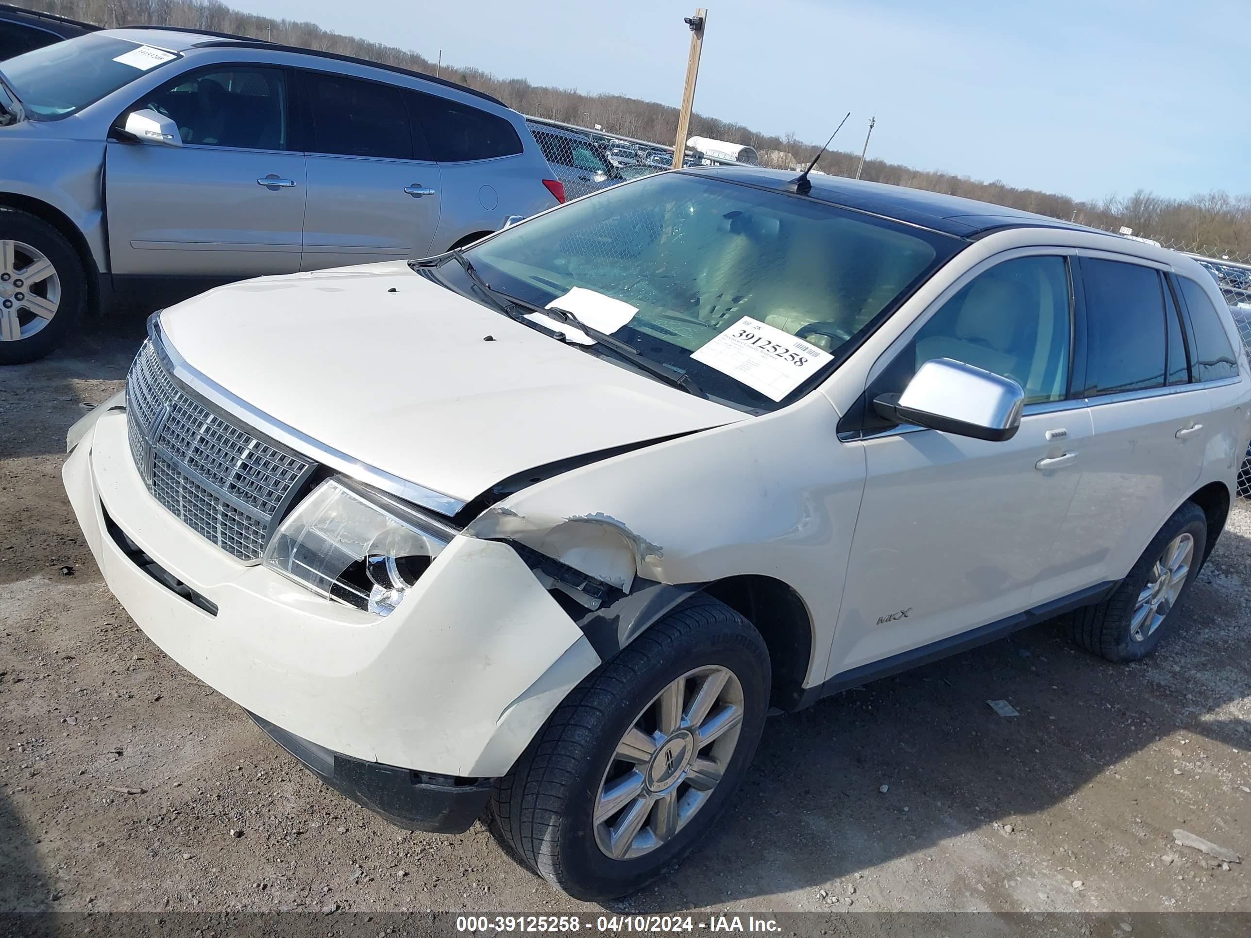 Photo 1 VIN: 2LMDU88C17BJ12303 - LINCOLN MKX 