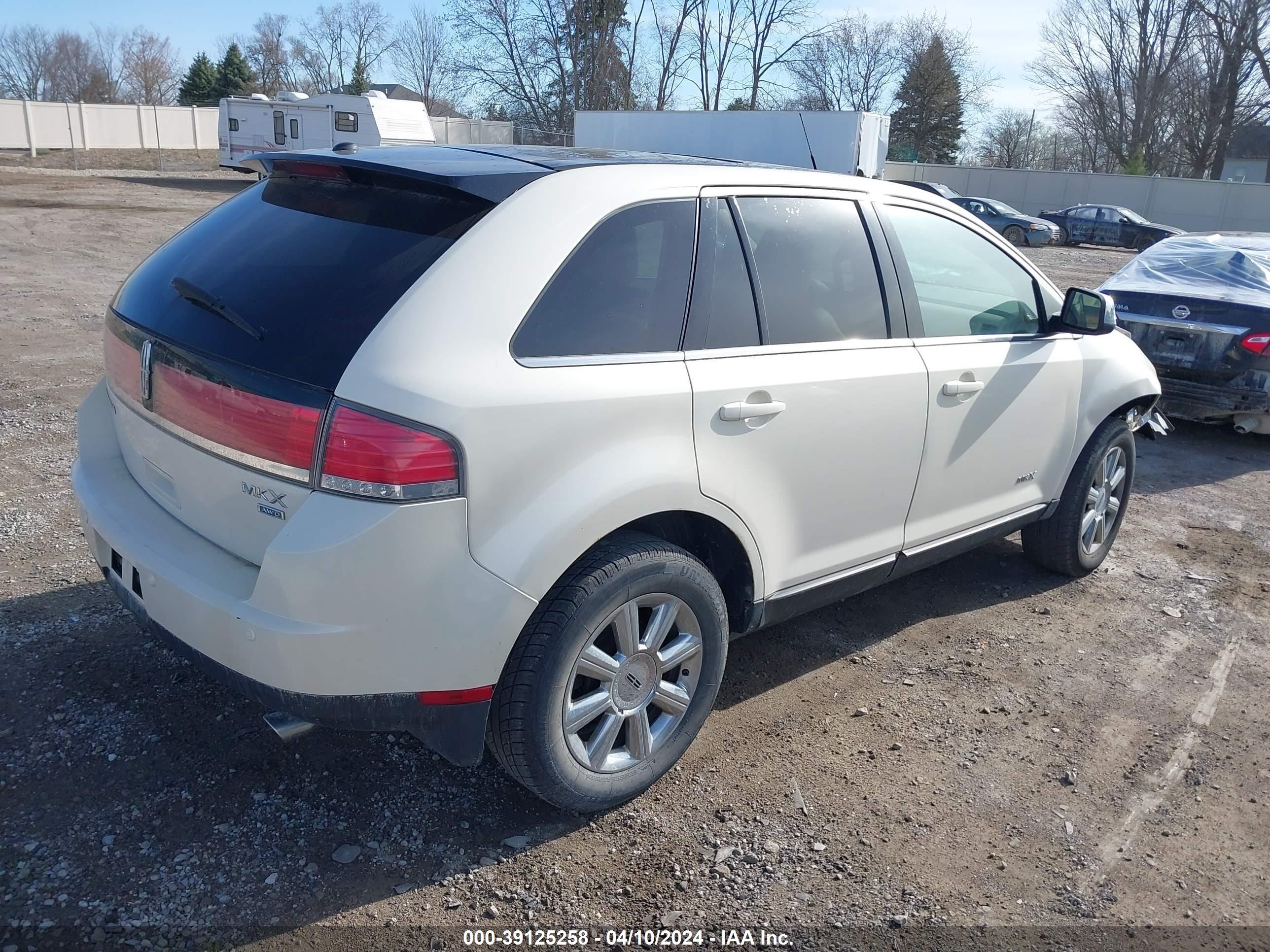 Photo 3 VIN: 2LMDU88C17BJ12303 - LINCOLN MKX 