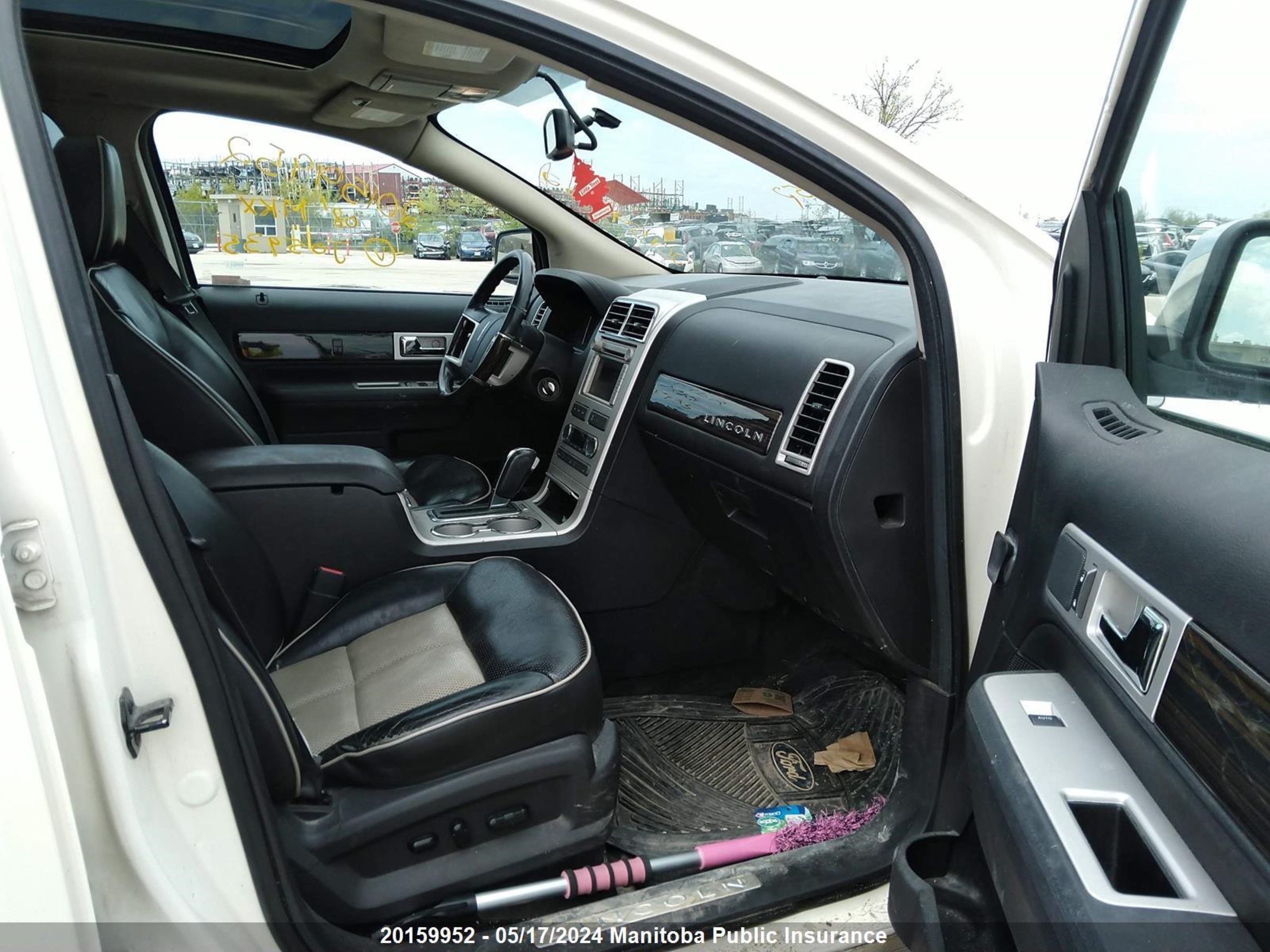 Photo 4 VIN: 2LMDU88C18BJ05935 - LINCOLN MKX 