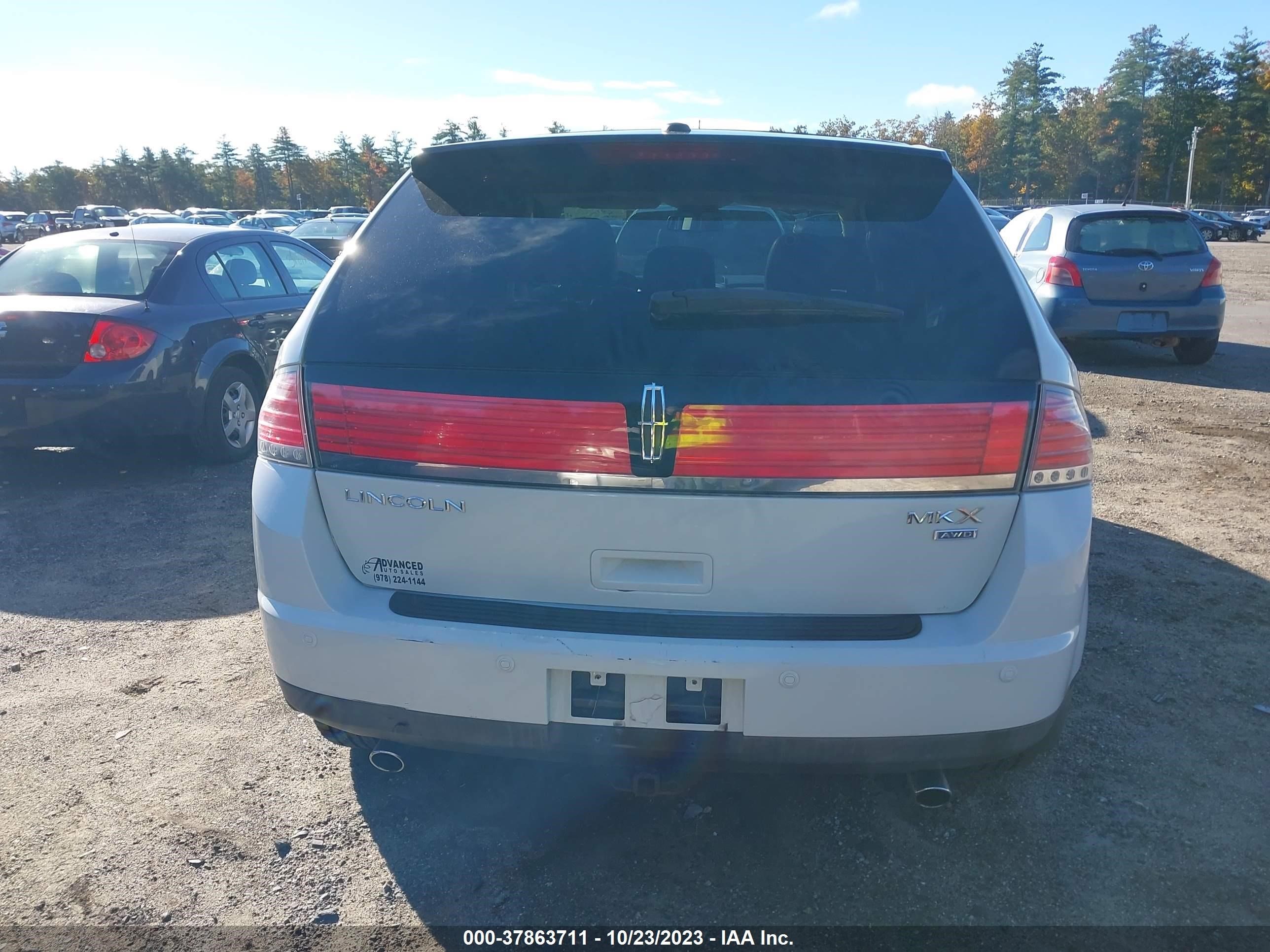 Photo 16 VIN: 2LMDU88C39BJ02326 - LINCOLN MKX 