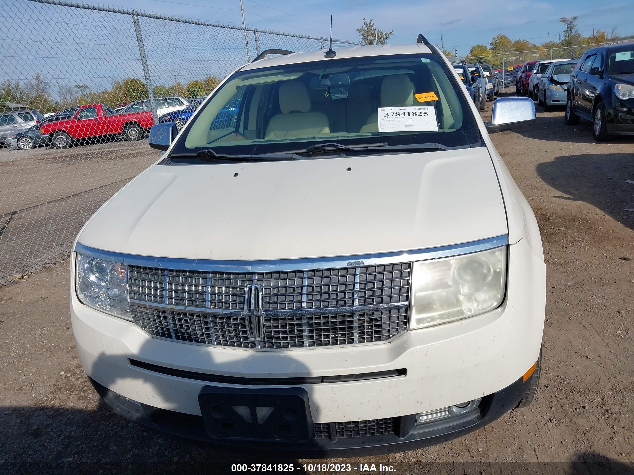 Photo 11 VIN: 2LMDU88C47BJ15437 - LINCOLN MKX 