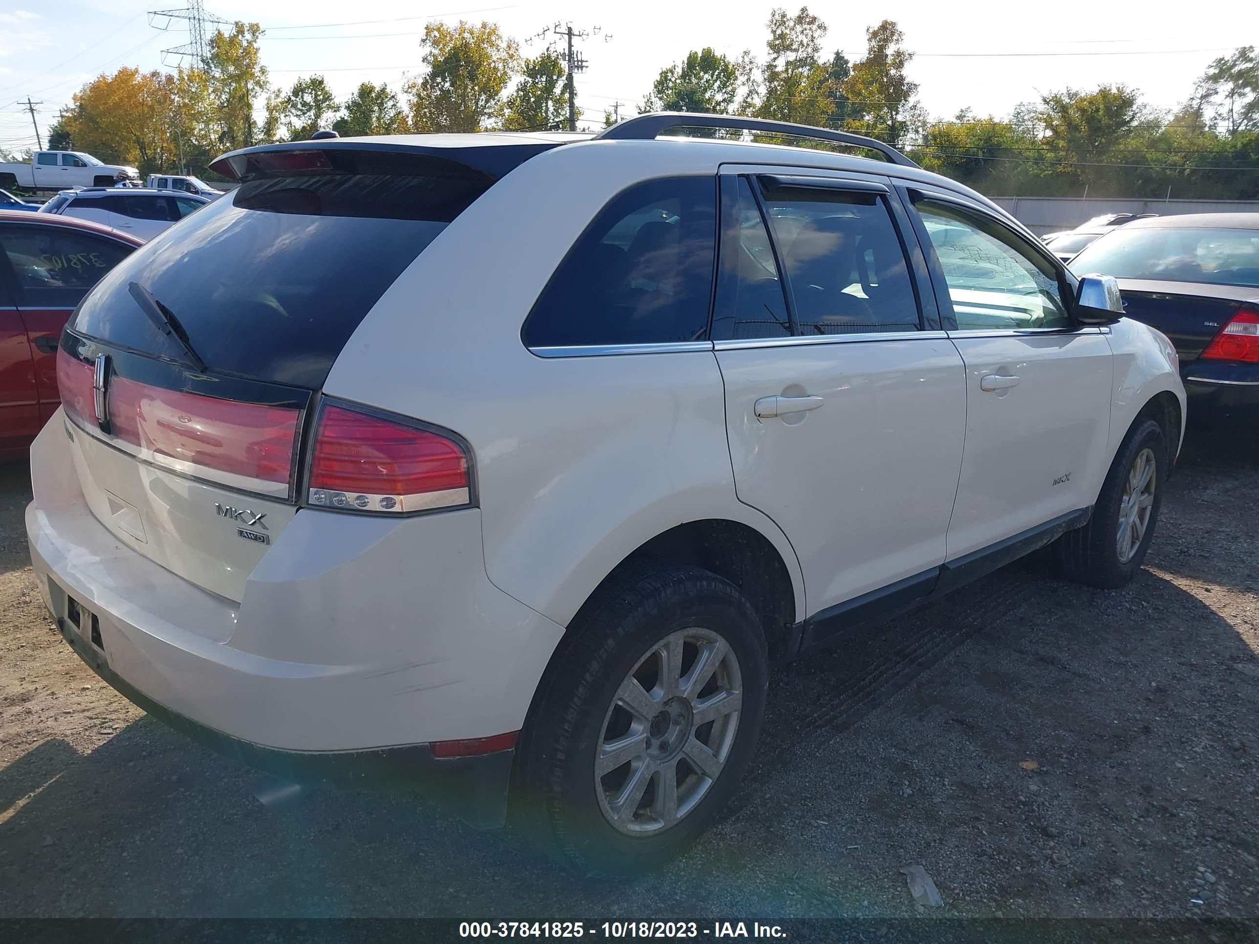 Photo 3 VIN: 2LMDU88C47BJ15437 - LINCOLN MKX 