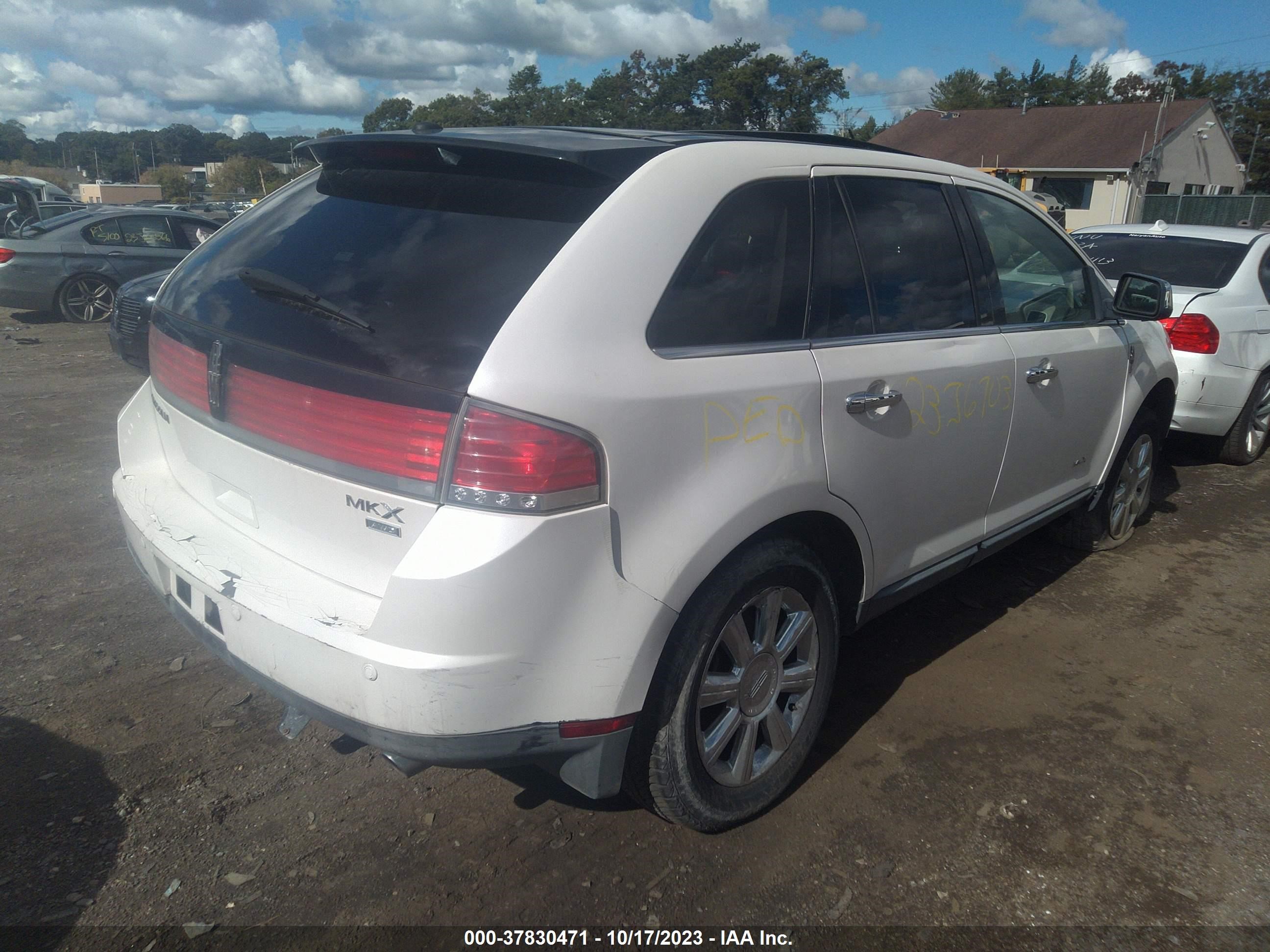 Photo 3 VIN: 2LMDU88C99BJ04405 - LINCOLN MKX 