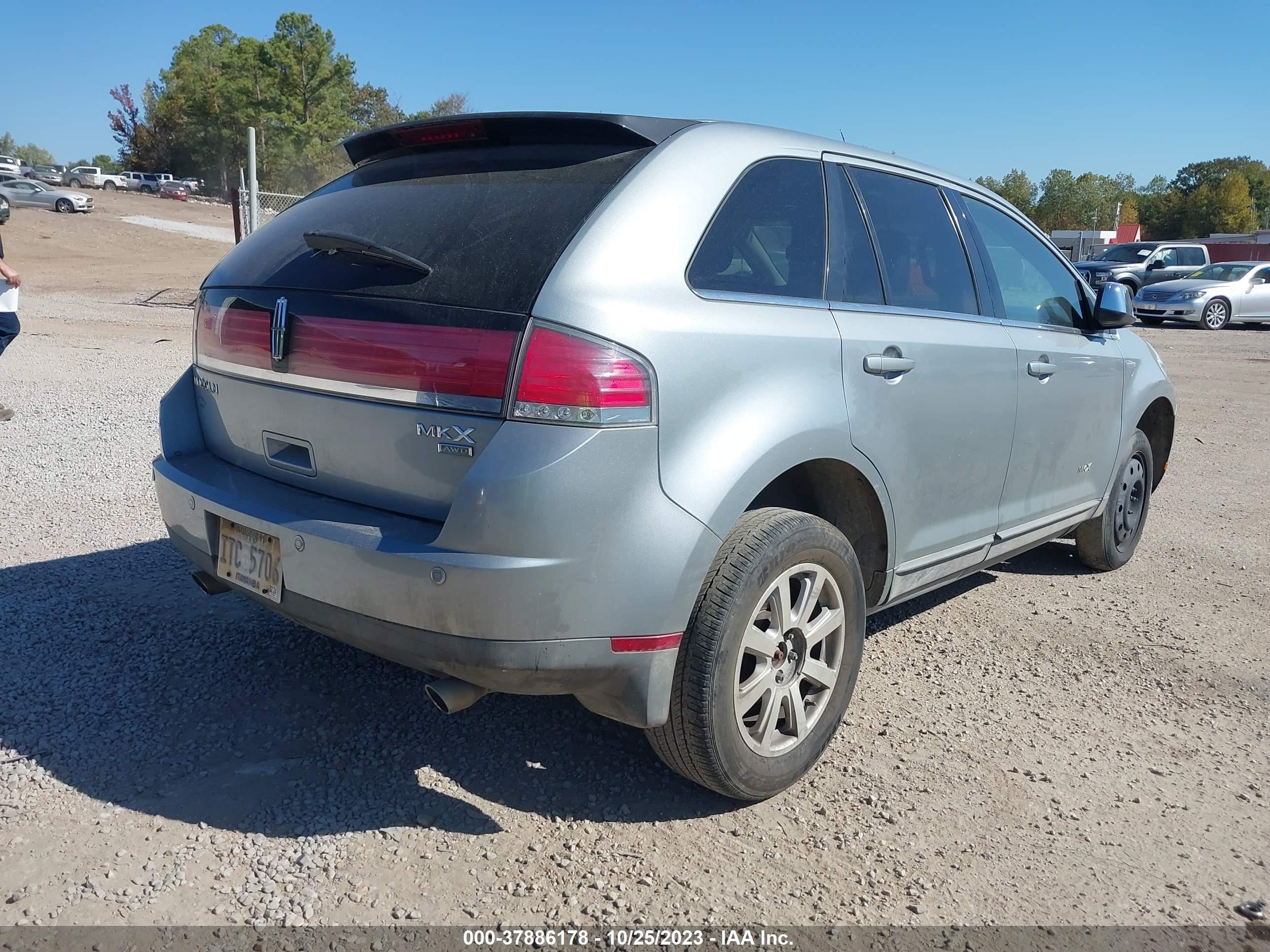 Photo 3 VIN: 2LMDU88CX7BJ18603 - LINCOLN MKX 