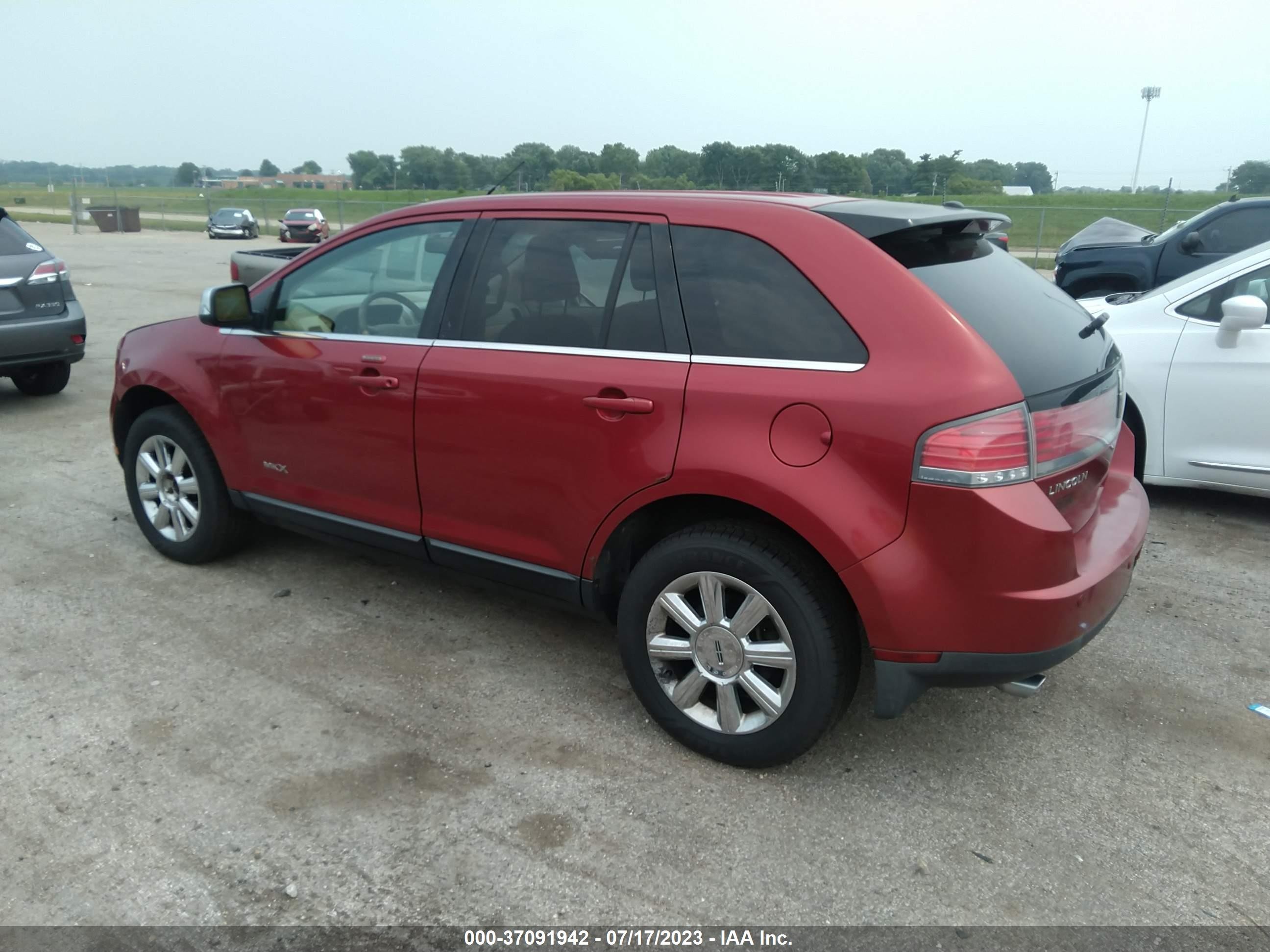 Photo 2 VIN: 2LMDU88CX7BJ37085 - LINCOLN MKX 