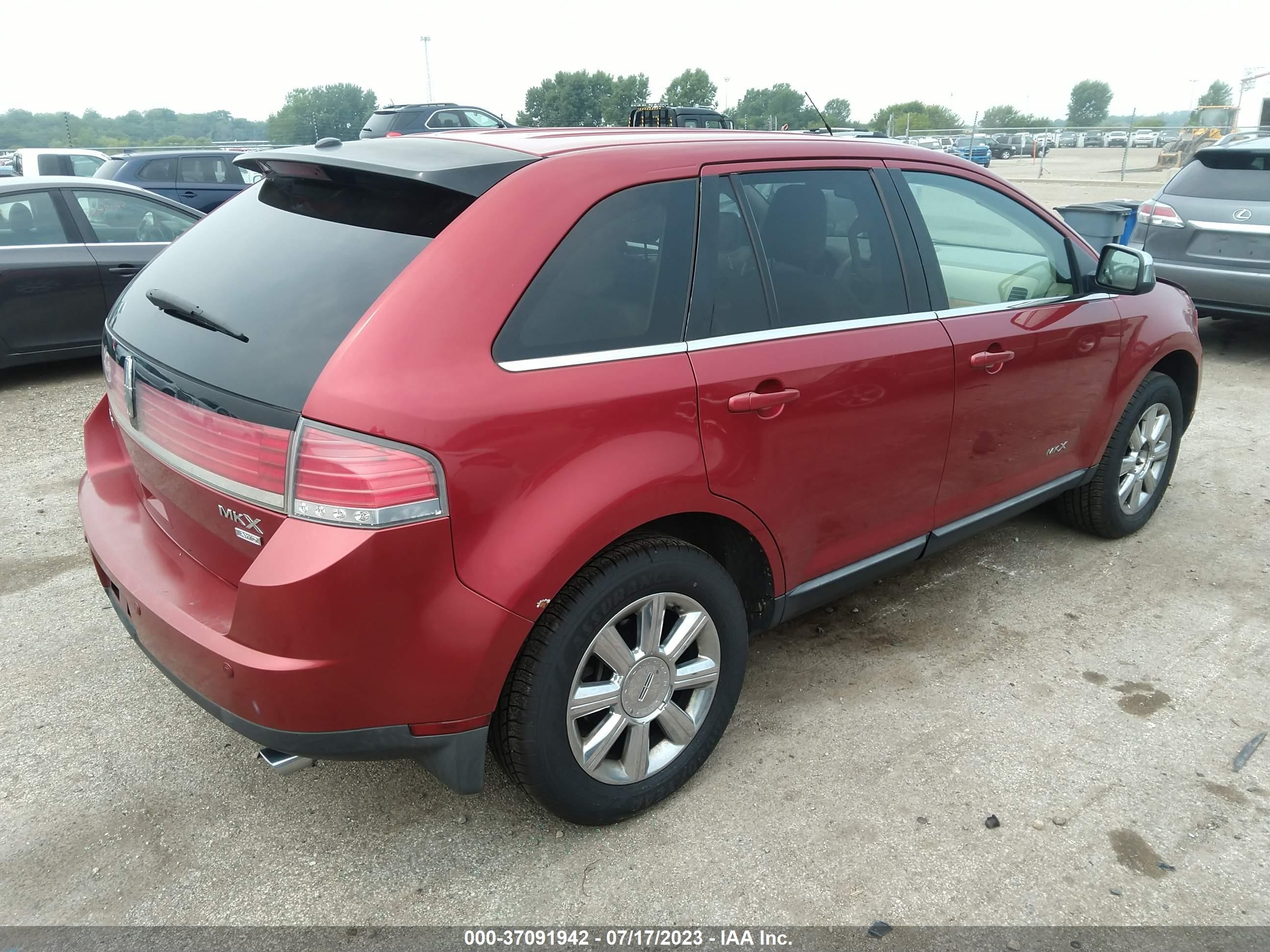 Photo 3 VIN: 2LMDU88CX7BJ37085 - LINCOLN MKX 