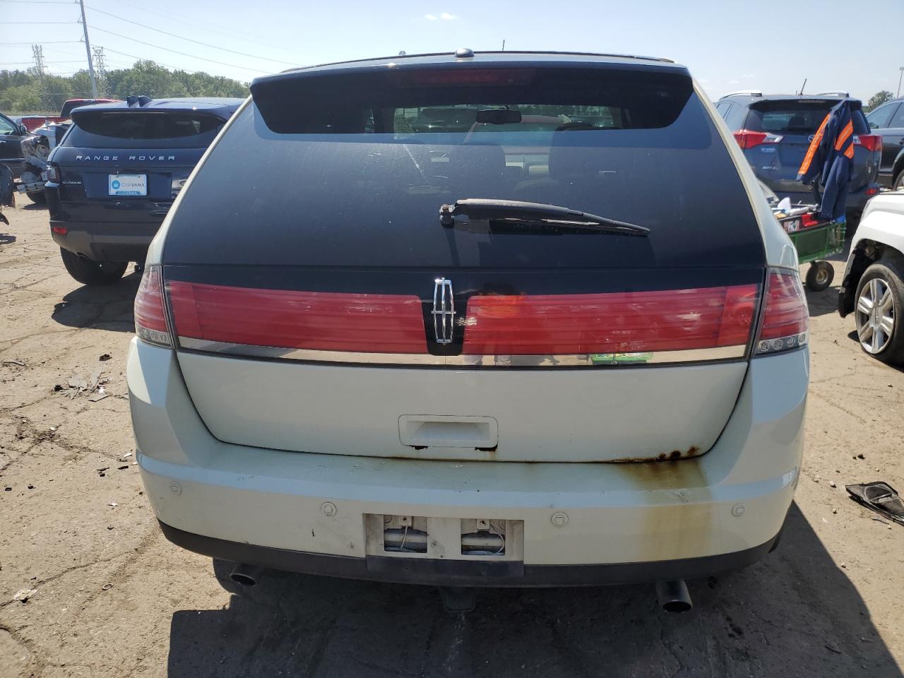 Photo 5 VIN: 2LMDU88CX8BJ01043 - LINCOLN MKX 