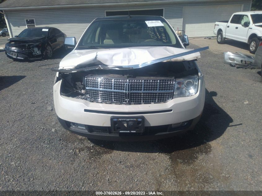 Photo 11 VIN: 2LMDU88CX9BJ04462 - LINCOLN MKX 