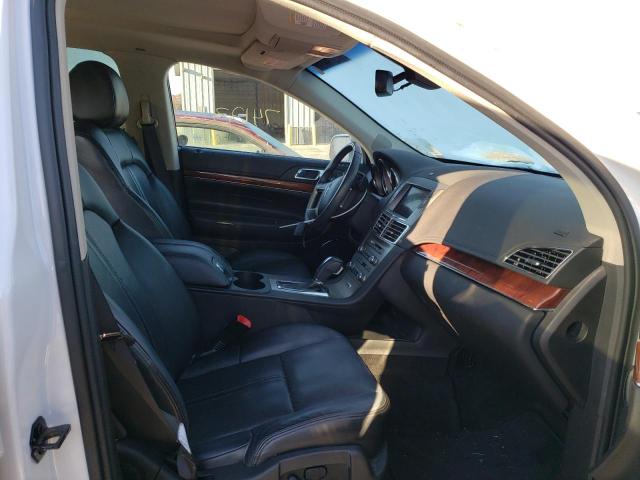 Photo 4 VIN: 2LMHJ5AR1BBJ53272 - LINCOLN MKT 