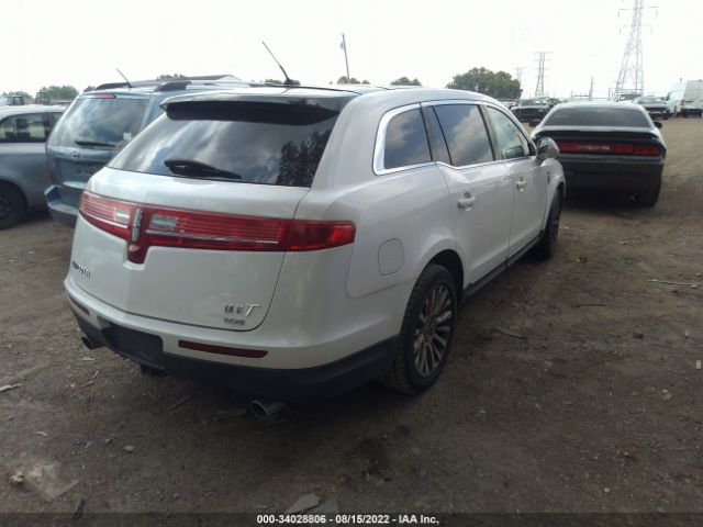 Photo 3 VIN: 2LMHJ5AR2ABJ28153 - LINCOLN MKT 