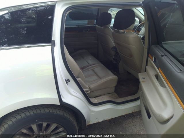 Photo 7 VIN: 2LMHJ5AR2ABJ28153 - LINCOLN MKT 