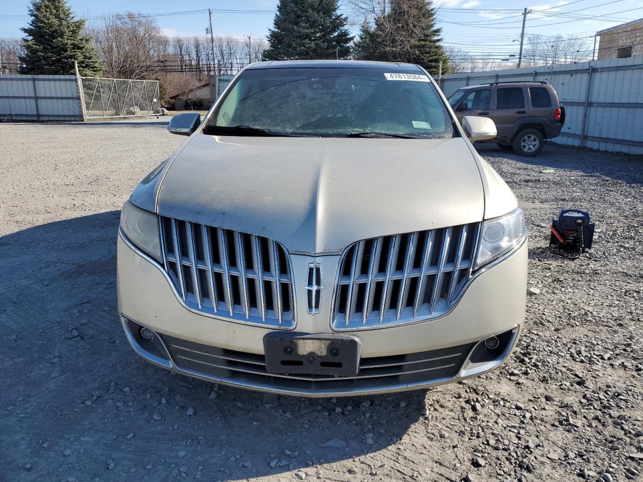 Photo 4 VIN: 2LMHJ5AR3ABJ28016 - LINCOLN MKT 