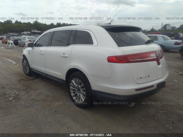 Photo 2 VIN: 2LMHJ5AR5ABJ25358 - LINCOLN MKT 