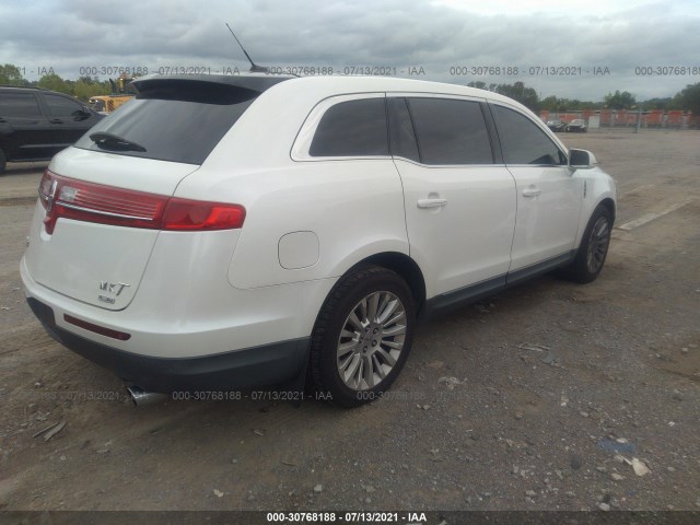 Photo 3 VIN: 2LMHJ5AR5ABJ25358 - LINCOLN MKT 