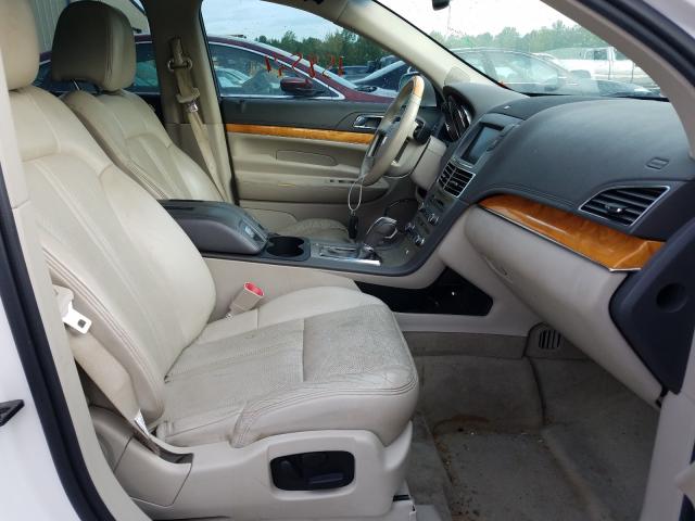 Photo 4 VIN: 2LMHJ5AR8ABJ08098 - LINCOLN MKT 