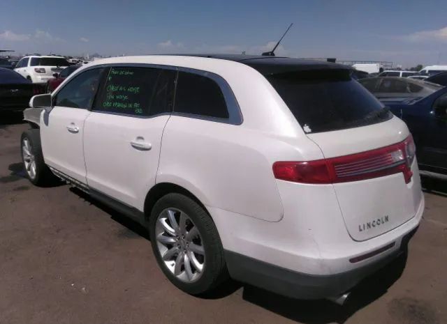 Photo 2 VIN: 2LMHJ5AR8BBJ53155 - LINCOLN MKT 