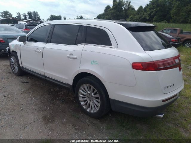 Photo 2 VIN: 2LMHJ5ARXBBJ51990 - LINCOLN MKT 