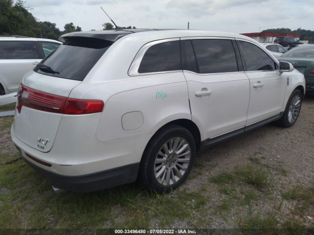 Photo 3 VIN: 2LMHJ5ARXBBJ51990 - LINCOLN MKT 