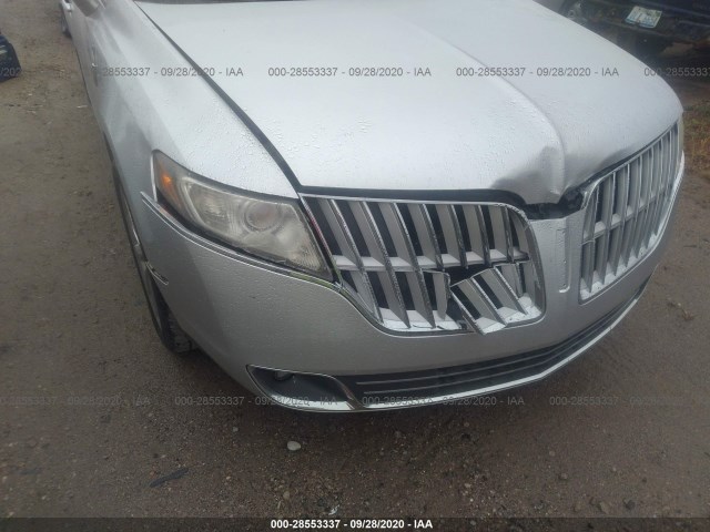 Photo 5 VIN: 2LMHJ5AT1ABJ26809 - LINCOLN MKT 