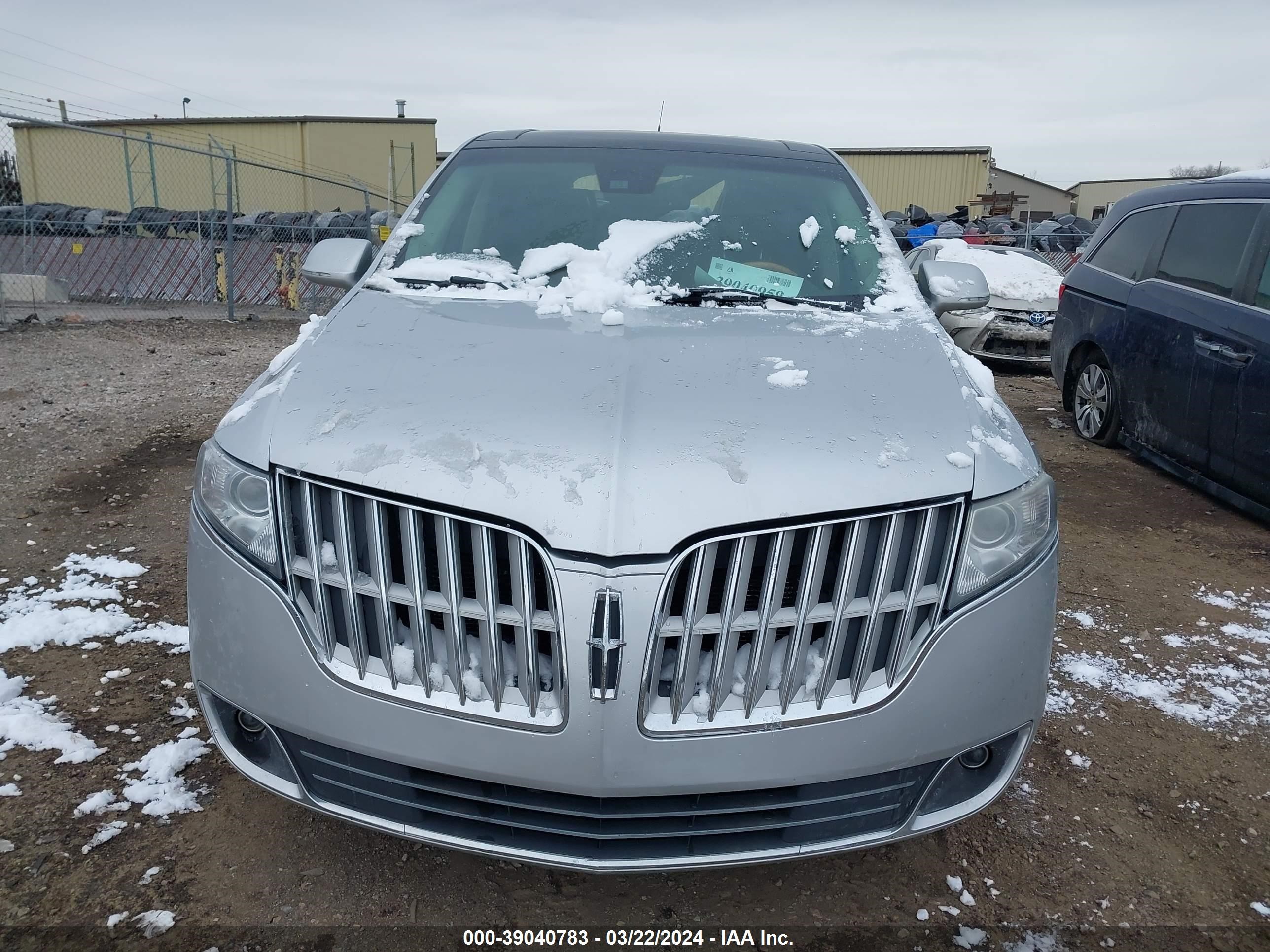 Photo 11 VIN: 2LMHJ5AT1CBL54103 - LINCOLN MKT 