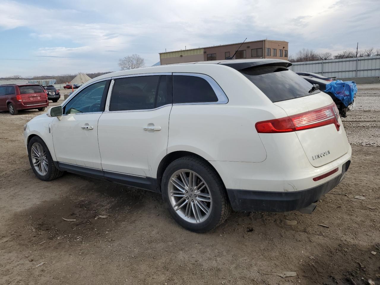 Photo 1 VIN: 2LMHJ5AT1DBL57634 - LINCOLN MKT 