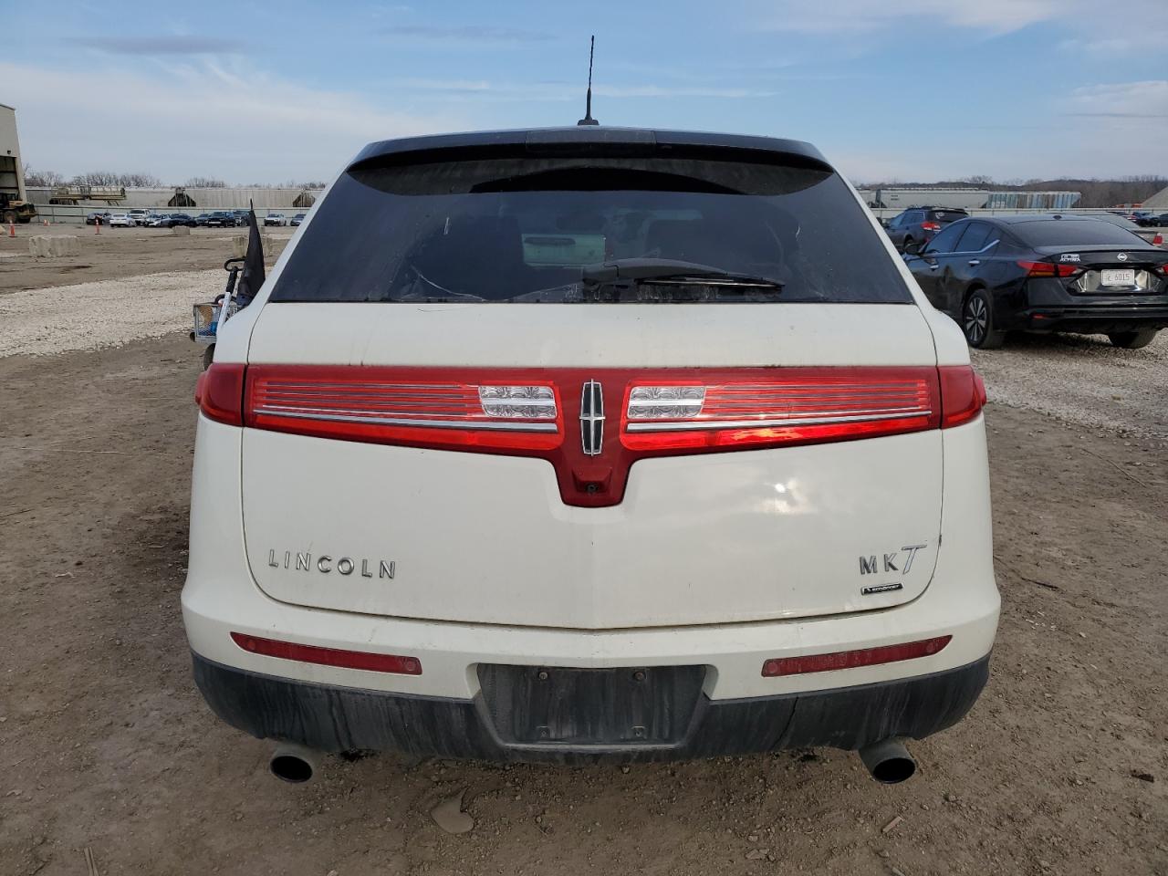 Photo 5 VIN: 2LMHJ5AT1DBL57634 - LINCOLN MKT 