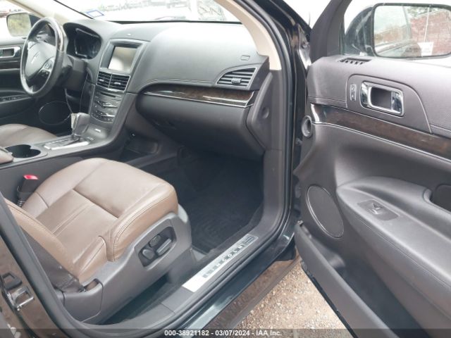 Photo 4 VIN: 2LMHJ5AT1EBL53830 - LINCOLN MKT 