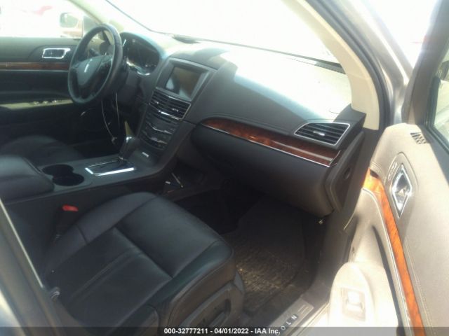 Photo 4 VIN: 2LMHJ5AT1GBL00600 - LINCOLN MKT 