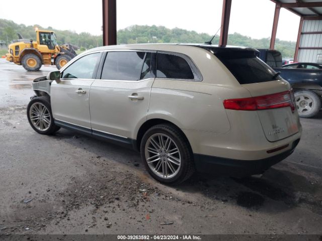 Photo 2 VIN: 2LMHJ5AT1JBL00345 - LINCOLN MKT 