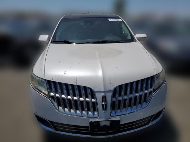 Photo 4 VIN: 2LMHJ5AT2BBJ50621 - LINCOLN MKT 