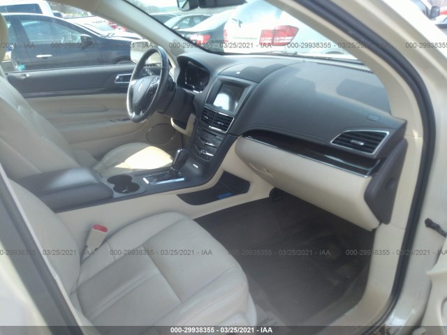 Photo 4 VIN: 2LMHJ5AT2GBL01934 - LINCOLN MKT 