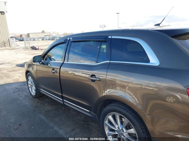 Photo 5 VIN: 2LMHJ5AT3BBJ51387 - LINCOLN MKT 