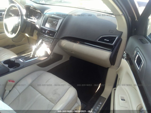 Photo 4 VIN: 2LMHJ5AT3FBL00838 - LINCOLN MKT 